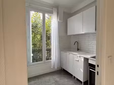 studio 1 pièce 27 m²