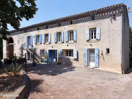 ancienne ferme rénovée avec 2 habitations indépendantes-220m2-6900m2 de terrain