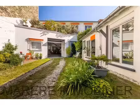 maison d'architecte à vendre dans le quartier garibaldi-ottino-porte de saint ouen