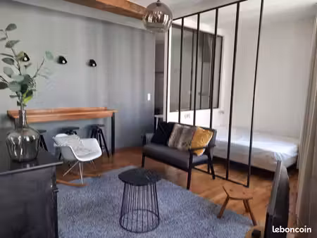 grand studio meublé 32m² centre ville de troyes