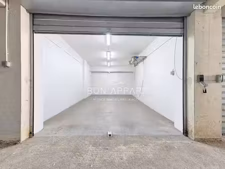 parking/box 23 m² ajaccio