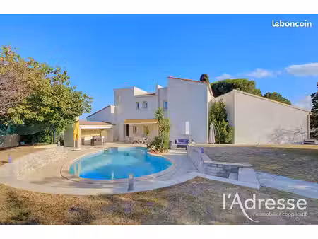 villa 7 pièces 207 m²