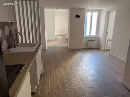 appartement 1 pièce 49 m²