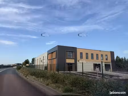 local d'activité 2 956 m²