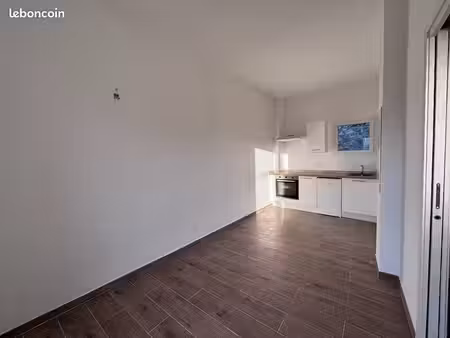 studio meublé 18 m² - année scolaire