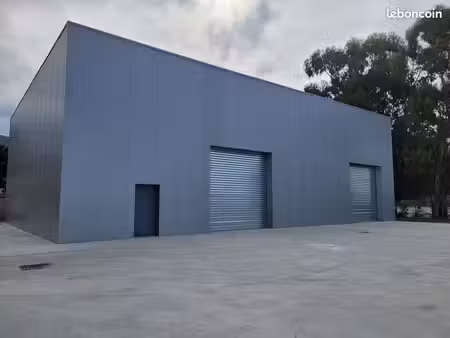 a vendre depot 207 m2