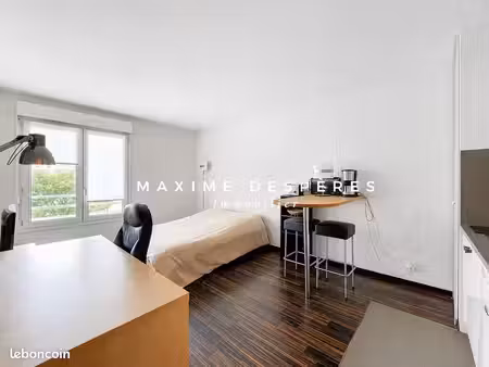 studio 1 pièce 24 m²