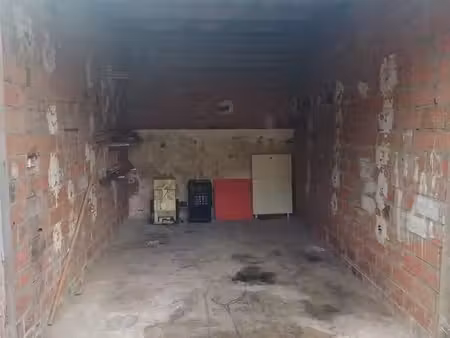 local fermé de 24 m2 à louer situé à noisy le sec 93130