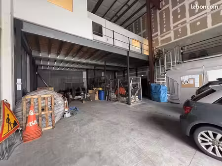 depot 274 m2 avec mezzanine