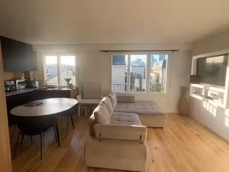 appartement 2/3 pièces – 48 m² – dernier étage avec vue sur la défense