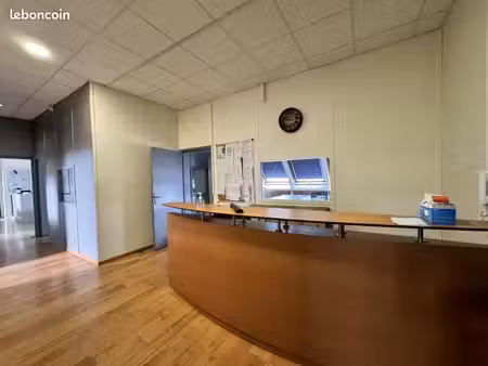 bureaux 335 m²