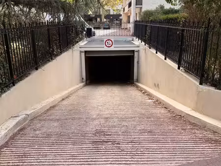 parking en sous sol vidéo surveillance à joinville le pont