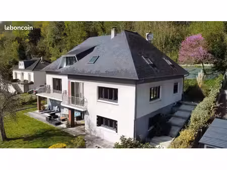 propriété 8 pièces 280 m²