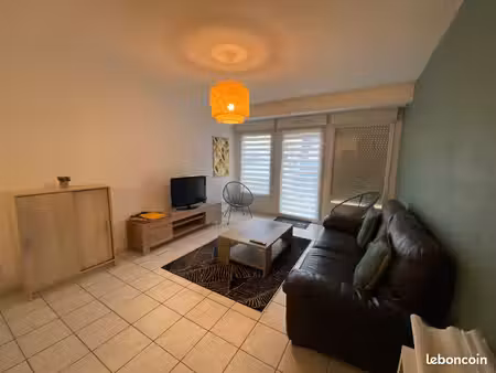 t2 meublé 47 m² – l'houmeau – parking sécurisé – rez de jardin – 713 cc