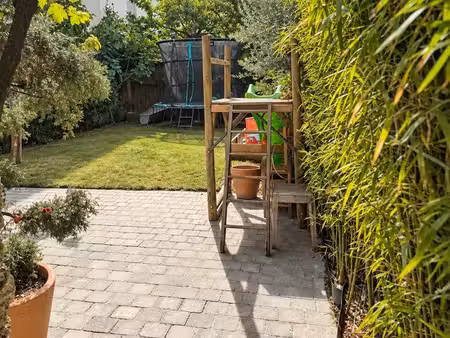 suresnes - comme une maison / appartement atypique (78 55m² au sol) en triplex avec jardin