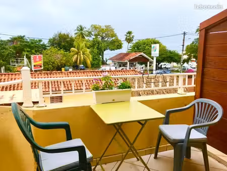 t2+ meublé avec piscine – à 50 m de la plage de l’anse à l’âne