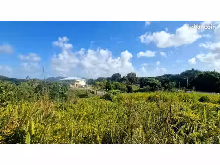 très beau terrain viabilisé de 1300 m²