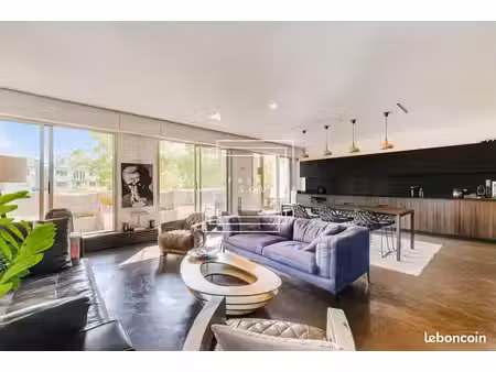 loft 1 pièce 81 m²
