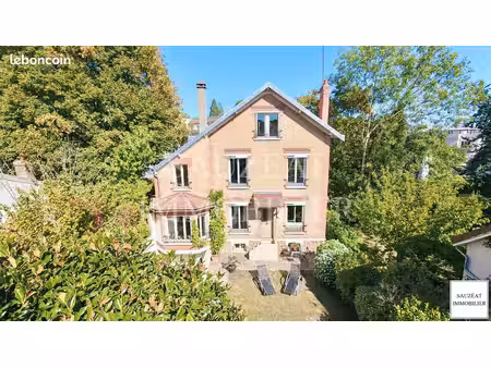 maison 6 pièces 150 m²