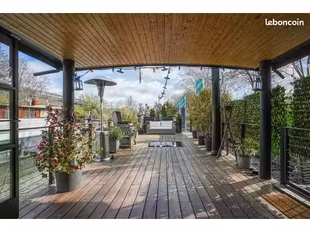 péniche loft atypique à vendre
