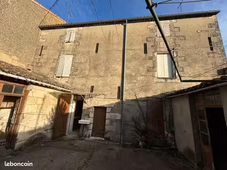maison de ville de 125m2 5 minutes gare avec jardin clos
