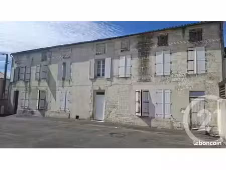 immeuble 201 m² angouleme