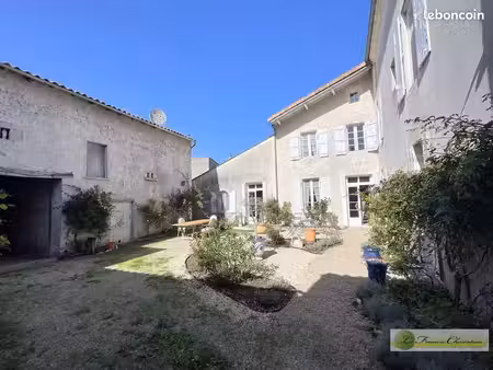 maison 7 pièces 283 m²