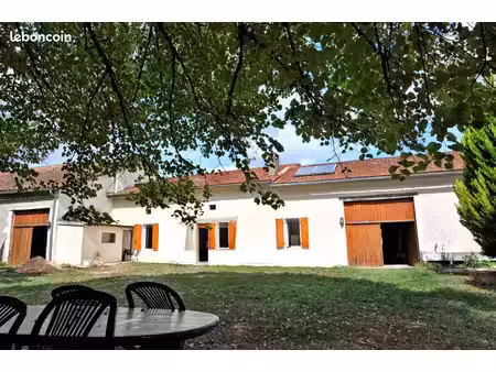 maison 9 pièces 195 m²