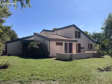 maison 7 pièces 181 m²