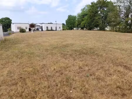 terrain à bâtir de 739 m² à bussac-sur-charente (17)