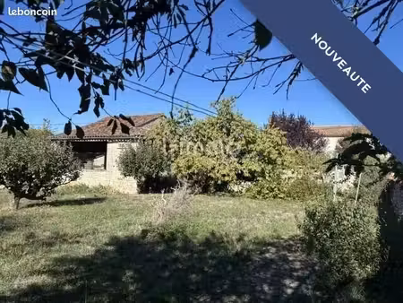 terrain 843 m² saleignes