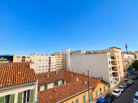 3 pieces traversant sud 69m2 139 000eur fai marseille 13e