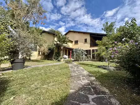 vente maison 7 pièces 252 m² clermont-ferrand (63100)