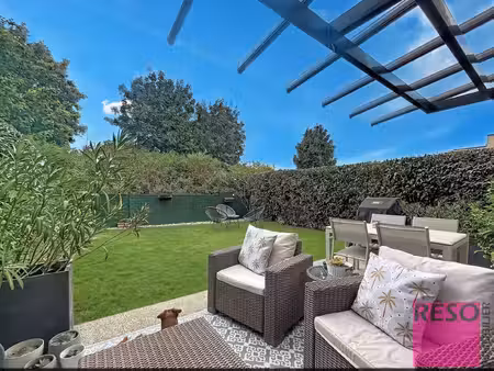 belle maison familiale avec jardin  vue dégagée et prestations