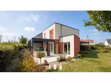 maison t5 de 95 m2 sur 362 m2 de terrain avec pergola à fontaine-etoupefour