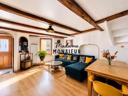 maison de village en pierres avec beaucoup de charme