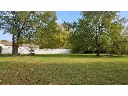 terrain à bâtir de 370 m² à breuillet (17)