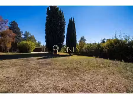 terrain à bâtir de 1 041 m² hors lotissement — fareins (01)