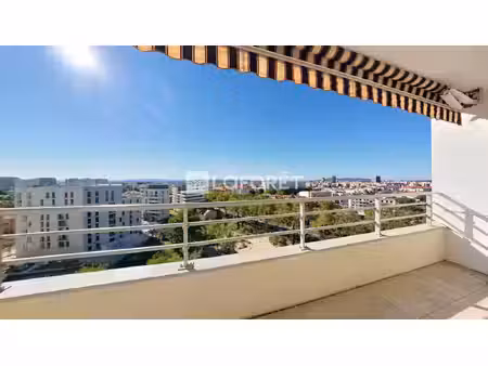 appartement traversant avec vue panoramique sur lyon et fourvière