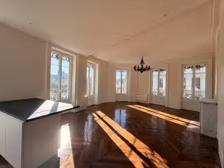 location appartement 3 pièces 86 m² à lyon 9 (69009)