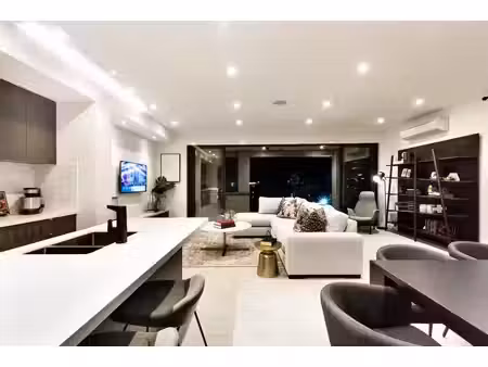 **rare 4 pièces avec beau balcon situé à proximité du métro**