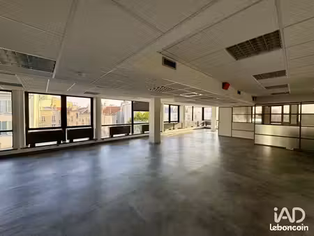 bureaux 1236 m² saint-cloud