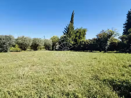 le thor  à vendre terrain constructible proche du centre ville
