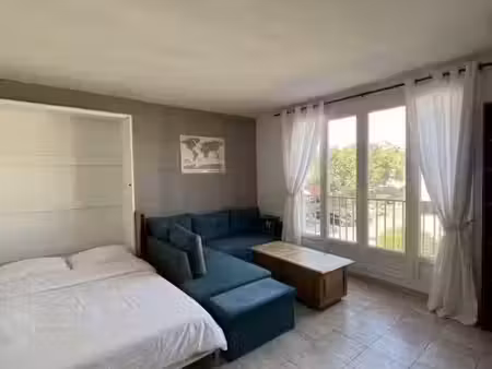 location meublée appartement 1 pièce 31 m² à coubron (93470)  720 €