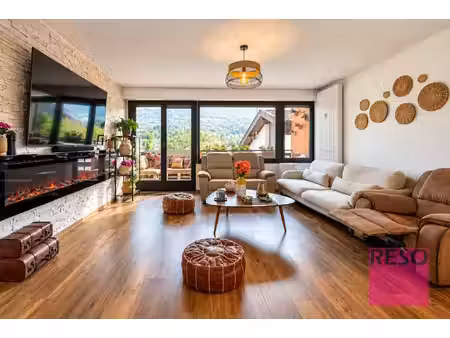 beau t4 lumineux avec vue dégagée