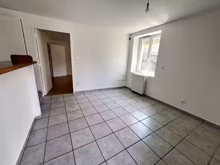 appartement saint just saint rambert 2 pièce(s) 39 m2
