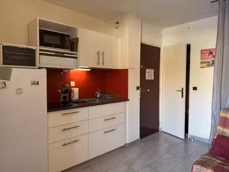 location a l'année studio cabine gruissan