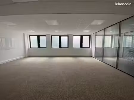 bureaux 1 529 m²