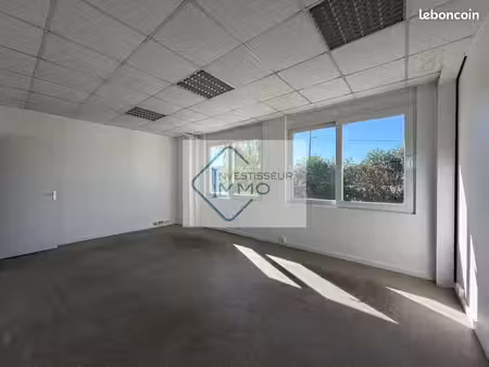 bureaux 68 m²