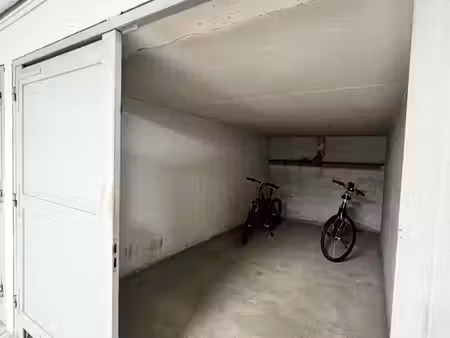box à vendre à le port marly - réf 783 - 18 000 €